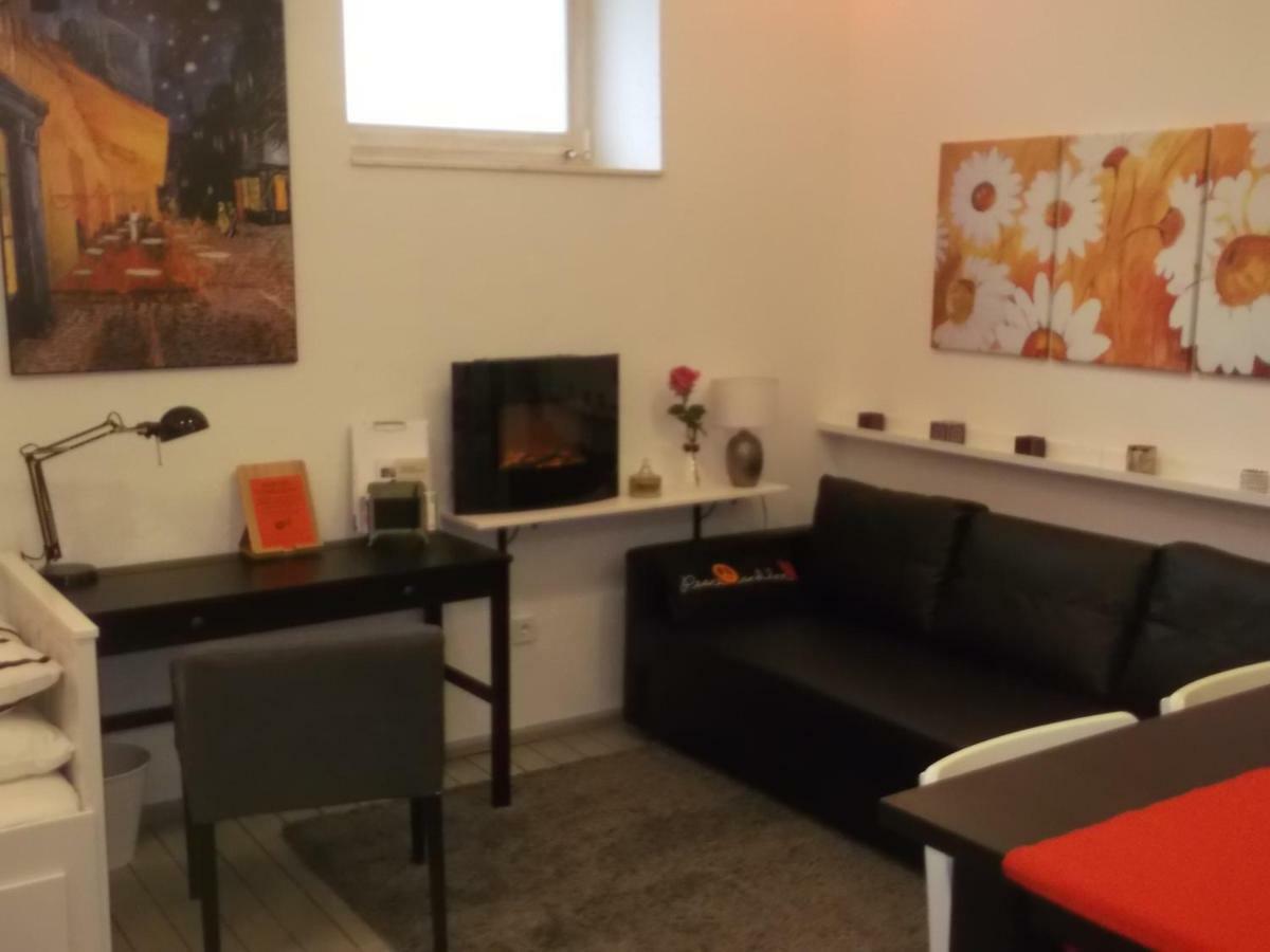Belvarosi Apartmanszallo - Kiskunfélegyháza Eksteriør billede